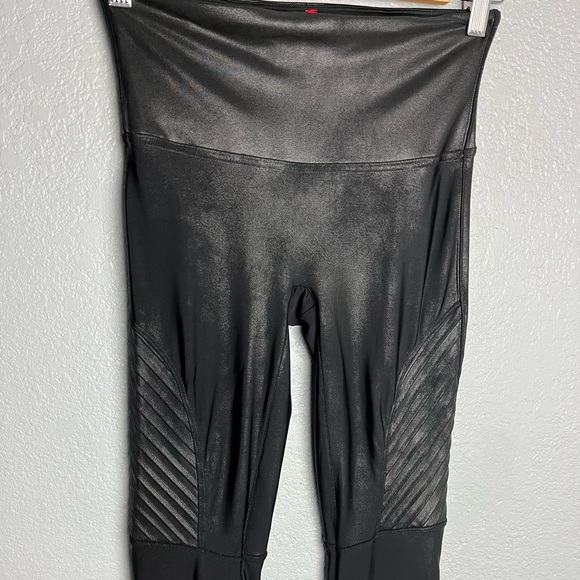 SPANX Faux Leather Moto Leggings - Picture 4 of 8